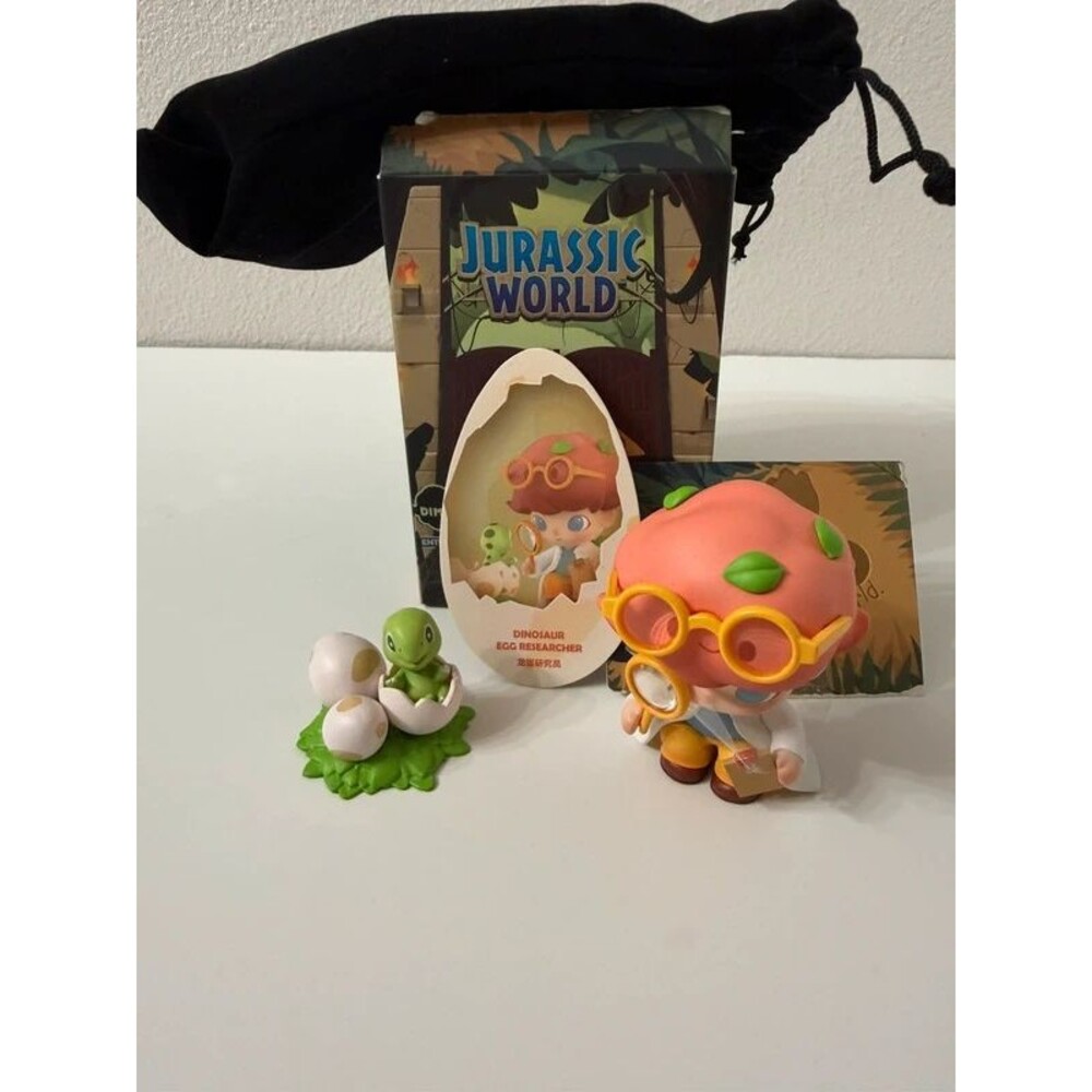 Popmart Dimoo Jurassic World Dinosaur Egg Researcher Figure